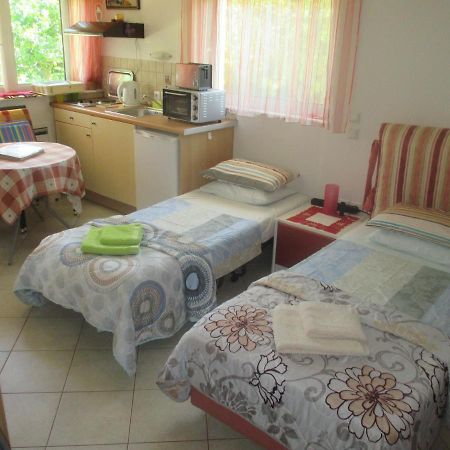 Villa Verde Apart-Hotel Nea Makri Exterior photo