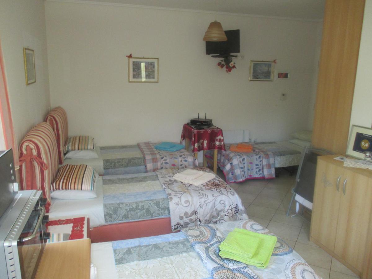 Villa Verde Apart-Hotel Nea Makri Exterior photo